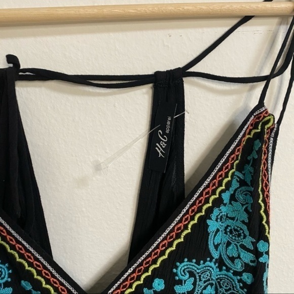 NWT BLACK EMBROIDERED ROMPER - Picture 4 of 7